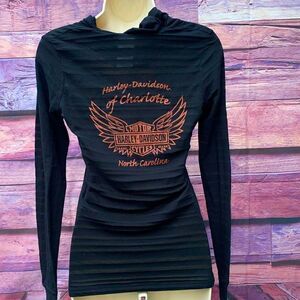 Women’s long sleeve HD tee in size M